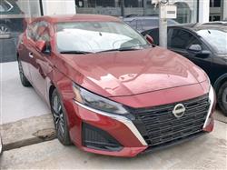 نيسان ألتيما